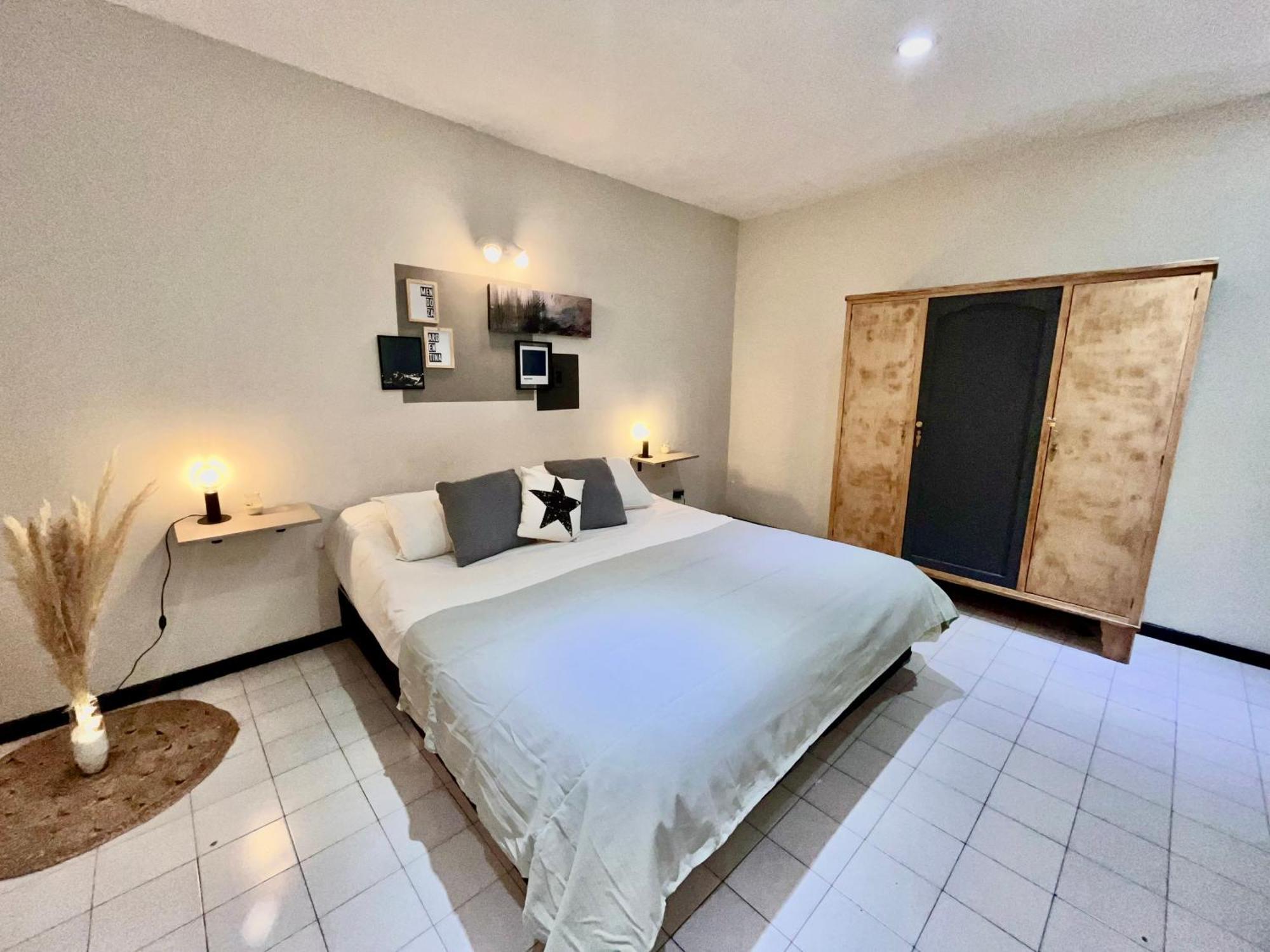 Departamento Espana A 3 Cuadras Plaza Independencia เมนโดซา ภายนอก รูปภาพ