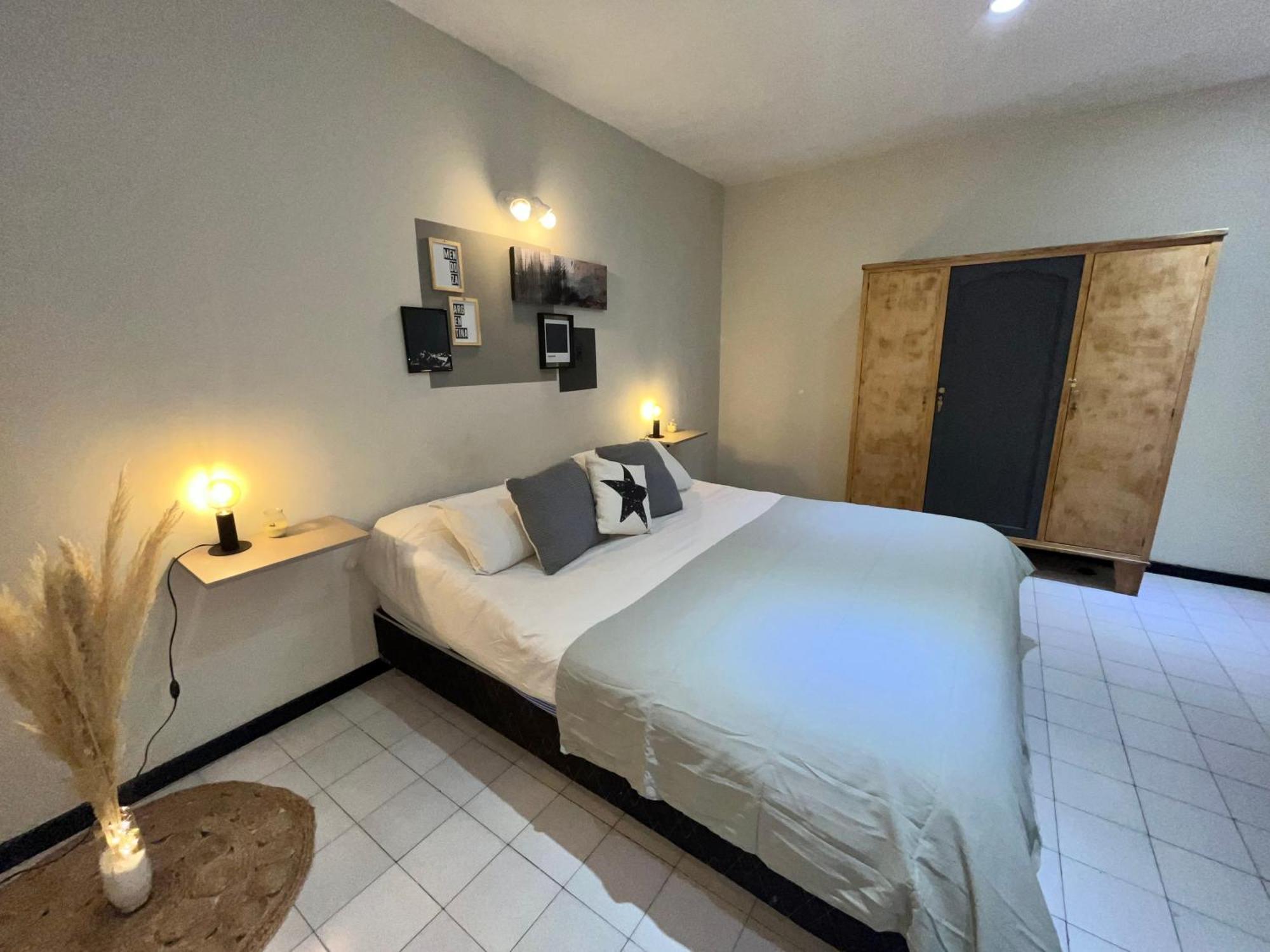 Departamento Espana A 3 Cuadras Plaza Independencia เมนโดซา ภายนอก รูปภาพ