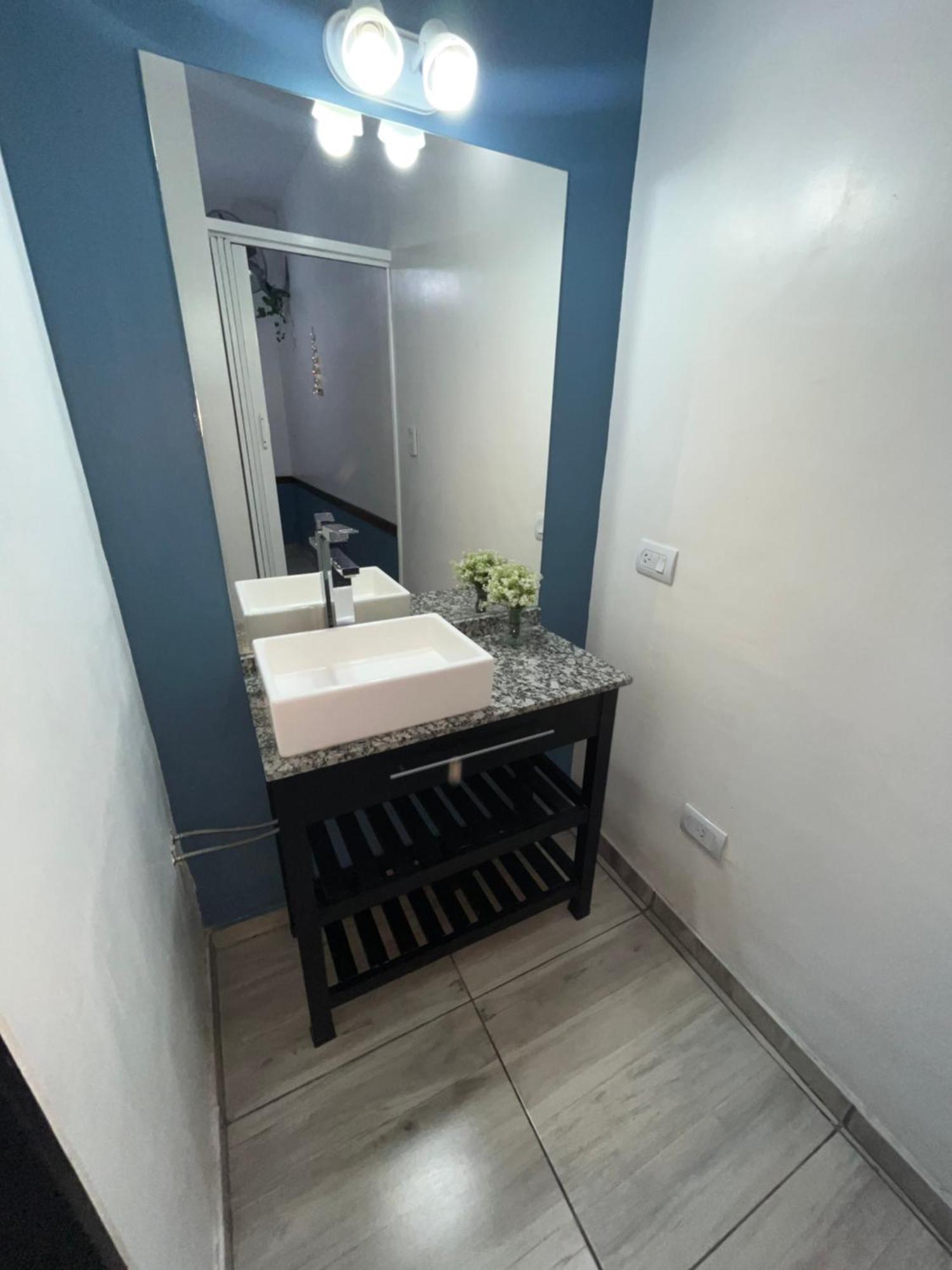Departamento Espana A 3 Cuadras Plaza Independencia เมนโดซา ภายนอก รูปภาพ